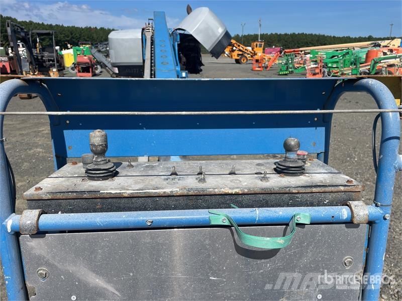 Genie S-60 XC Trax Crawler Diesel Telescopic Boom Lift Teleskopbühnen