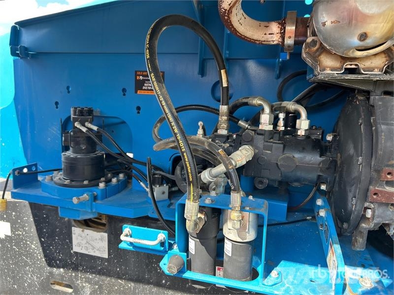 Genie S-60X 4WD Diesel Telescopic Boom Lift Telescopic boom lifts