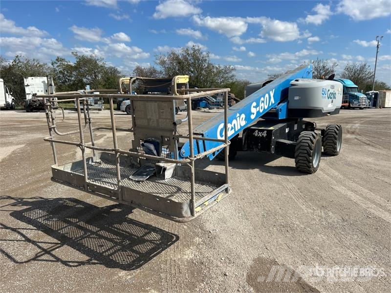 Genie S-60X 4WD Diesel Telescopic Boom Lift Telescopic boom lifts