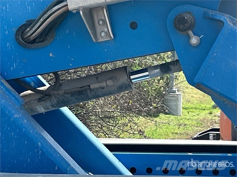 Genie S-60X 4WD Diesel Telescopic Boom Lift Telescopic boom lifts