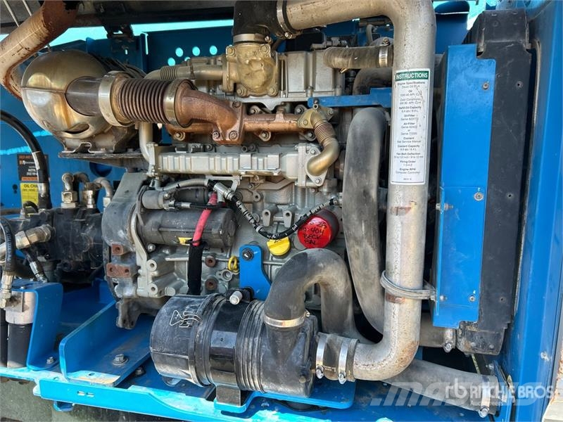 Genie S-60X 4WD Diesel Telescopic Boom Lift ブームリフト 直伸型