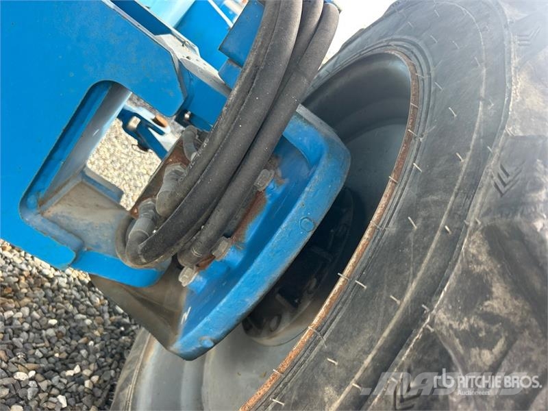 Genie S-60X 4WD Diesel Telescopic Boom Lift Telescopic boom lifts