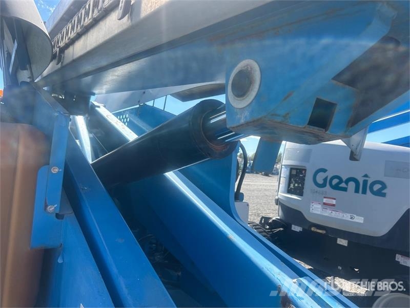 Genie S-60X 4WD Diesel Telescopic Boom Lift Plataformas con brazo de elevación telescópico