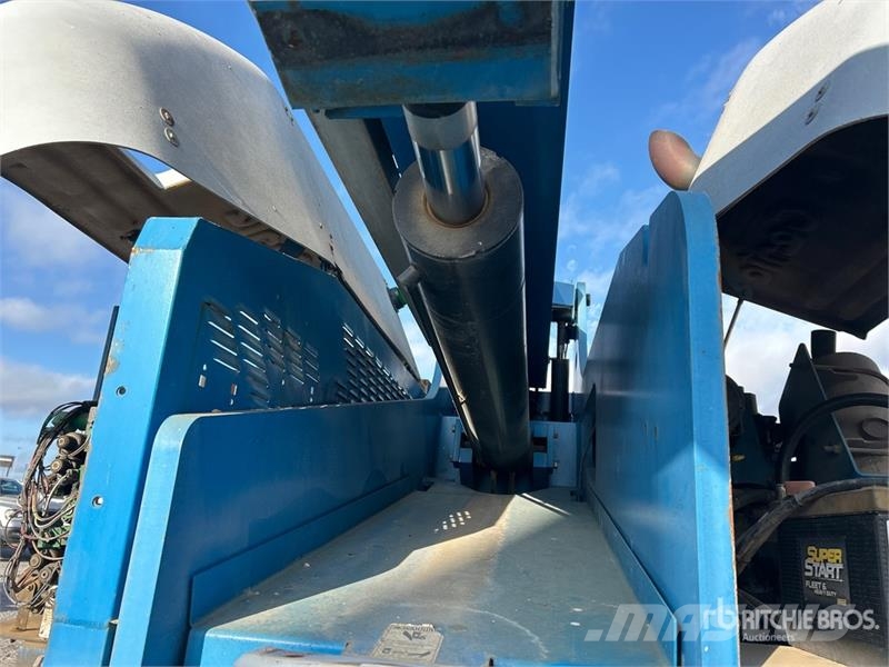Genie S-80 4WD Diesel Telescopic Boom Lift Telescopic boom lifts