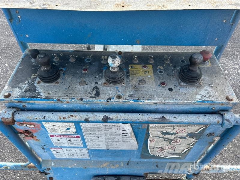 Genie S-80 4WD Diesel Telescopic Boom Lift Telescopic boom lifts
