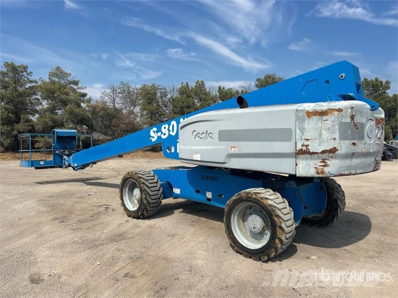 Genie S-80X 4WD Diesel Telescopic Boom Lift Teleskopiskie pacēlāji