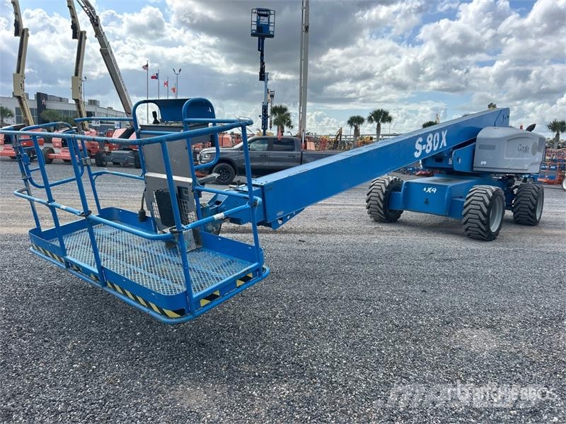 Genie S-80X 4WD Diesel Telescopic Boom Lift Piattaforme a braccio telescopico
