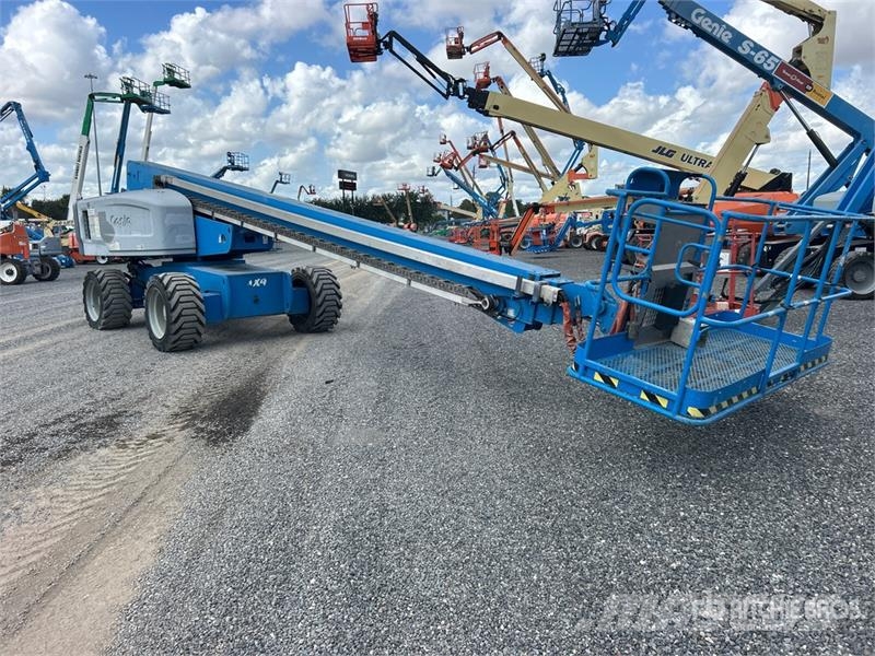 Genie S-80X 4WD Diesel Telescopic Boom Lift Piattaforme a braccio telescopico