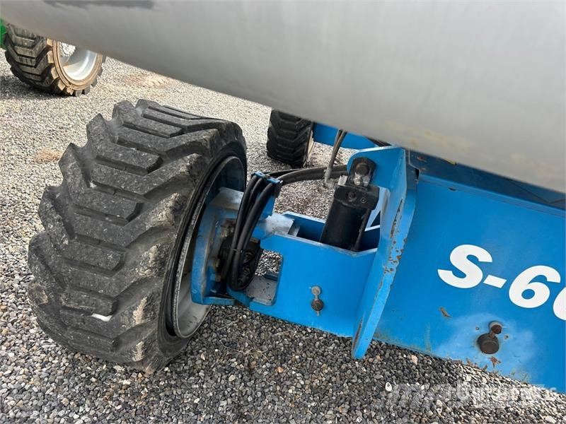 Genie S60X 4WD Diesel Telescopic Boom Lift Teleskopiskie pacēlāji