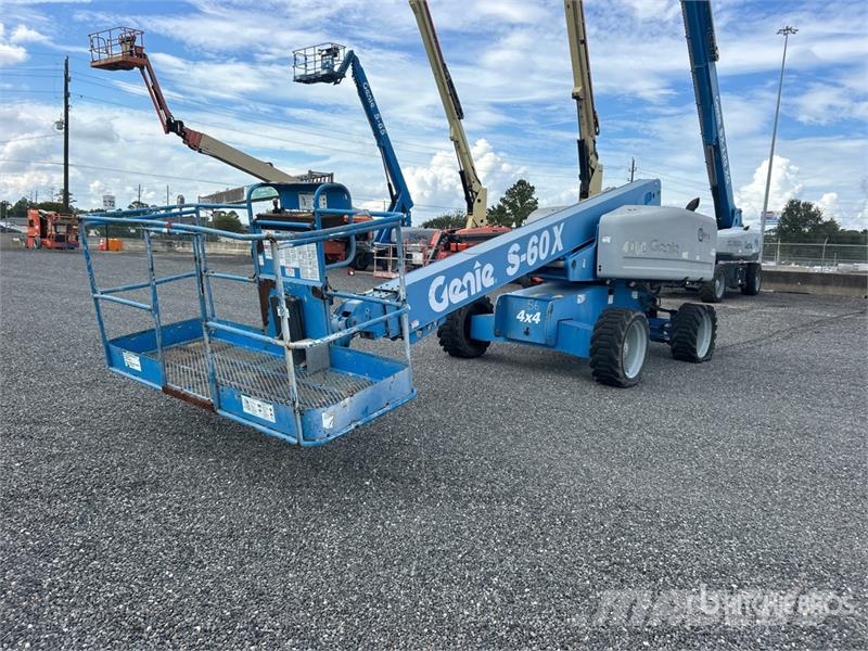 Genie S60X 4WD Diesel Telescopic Boom Lift Teleskopiskie pacēlāji
