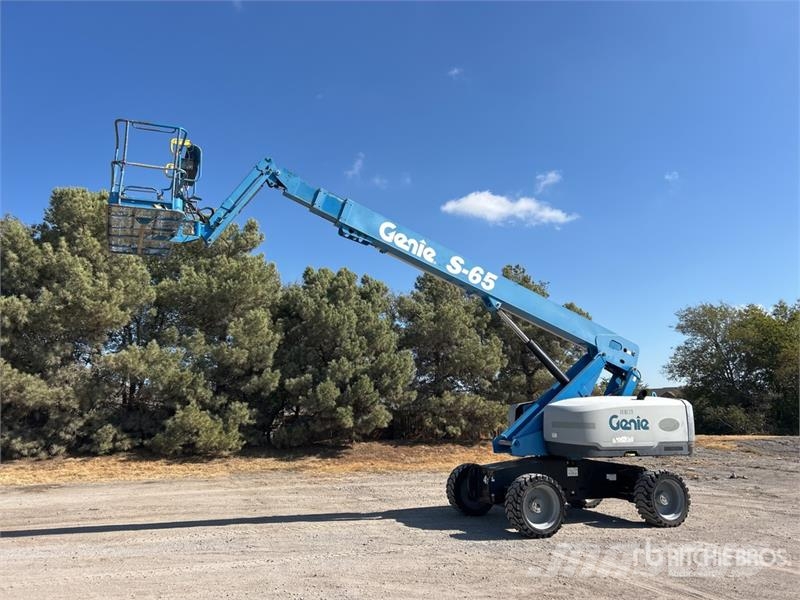 Genie S65 4WD Diesel Telescopic Boom Lift Telescopic boom lifts