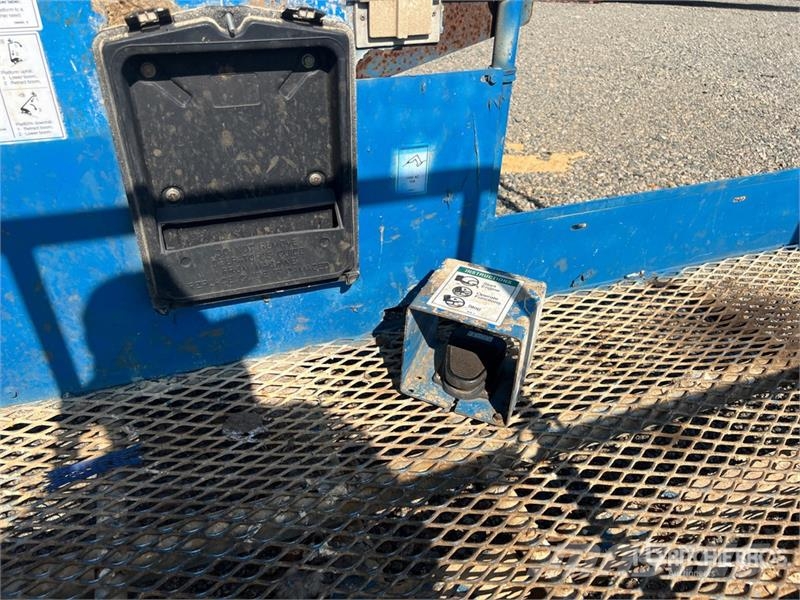 Genie S85 4WD Diesel Telescopic Boom Lift رافعات سلة تلسكوبية