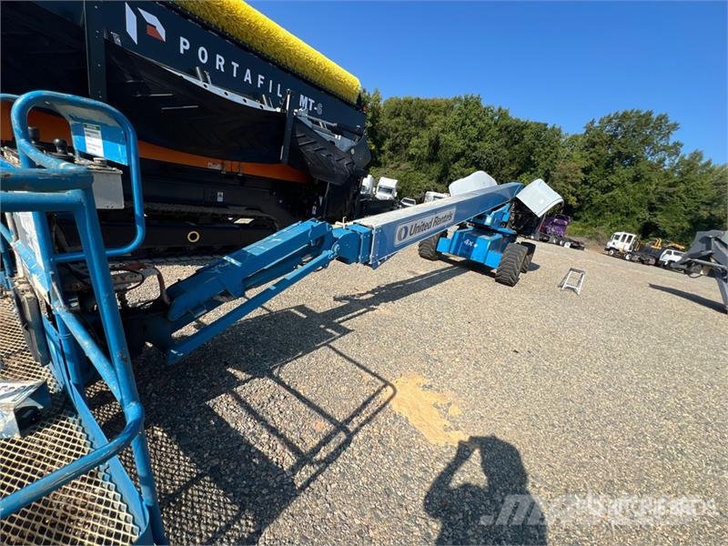 Genie S85 4WD Diesel Telescopic Boom Lift رافعات سلة تلسكوبية