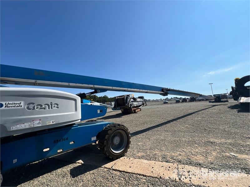 Genie S85 4WD Diesel Telescopic Boom Lift رافعات سلة تلسكوبية