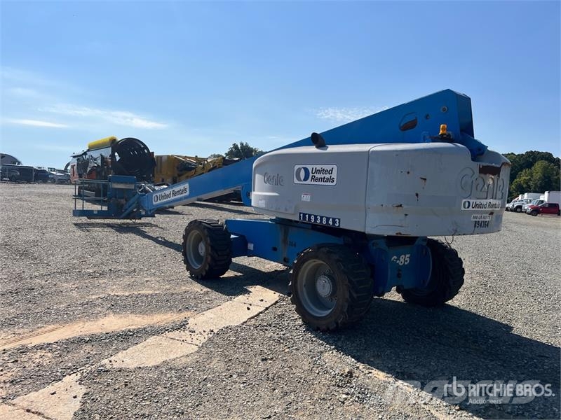 Genie S85 4WD Diesel Telescopic Boom Lift رافعات سلة تلسكوبية