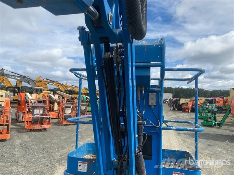 Genie Z-34/22N 2WD Electric Articulating Boom Lift 관절형 전동이동 리프트