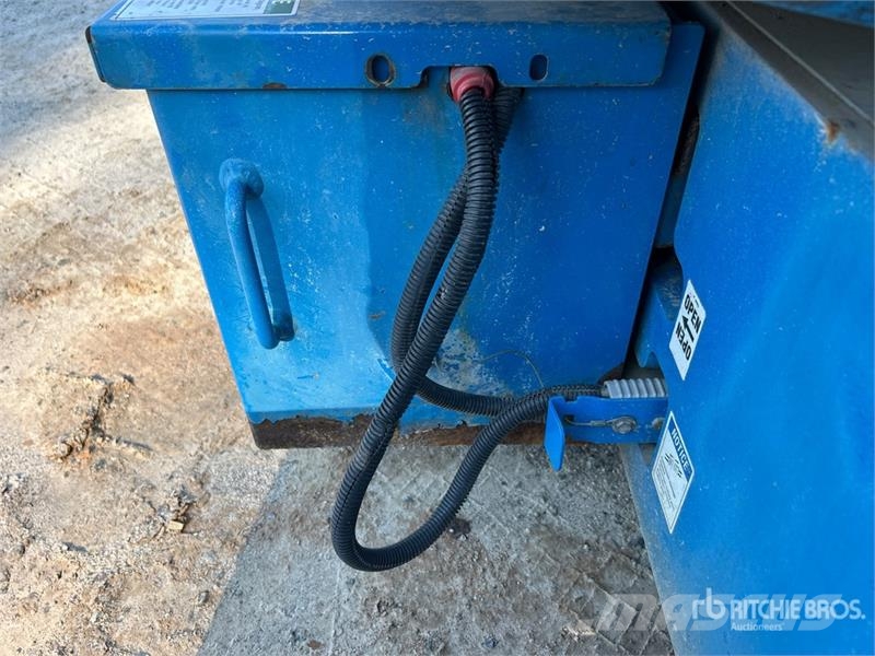 Genie Z-34/22N 2WD Electric Articulating Boom Lift 曲臂高空作業車