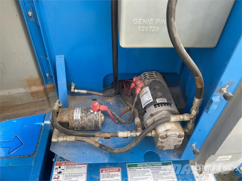 Genie Z-34/22N 2WD Electric Articulating Boom Lift 관절형 전동이동 리프트