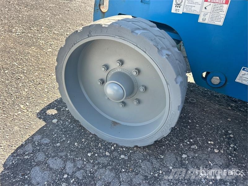 Genie Z-40/23N 2WD Electric Articulating Boom Lift Articulated boom lifts
