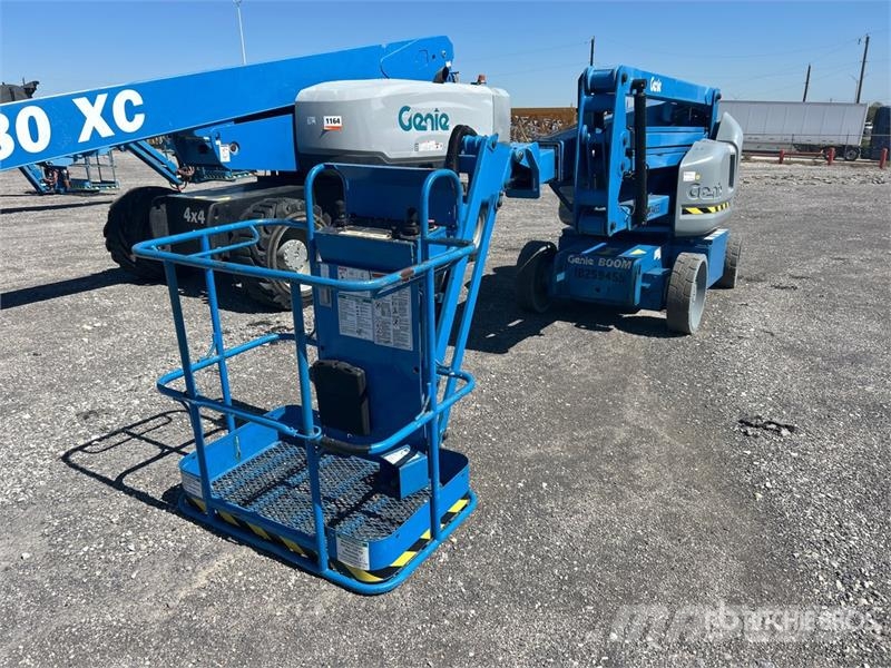 Genie Z-40/23N 2WD Electric Articulating Boom Lift Articulated boom lifts