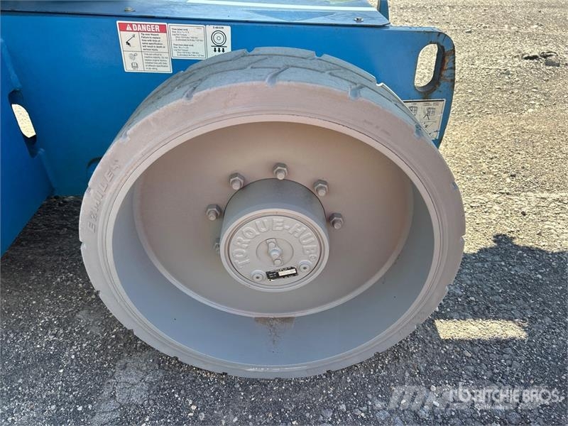 Genie Z-40/23N 2WD Electric Articulating Boom Lift Articulated boom lifts