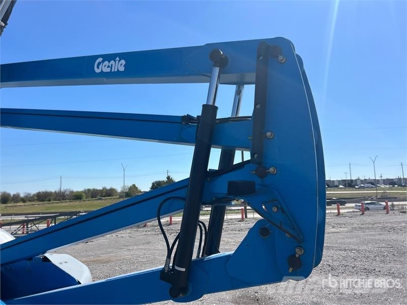 Genie Z-40/23N 2WD Electric Articulating Boom Lift Articulated boom lifts