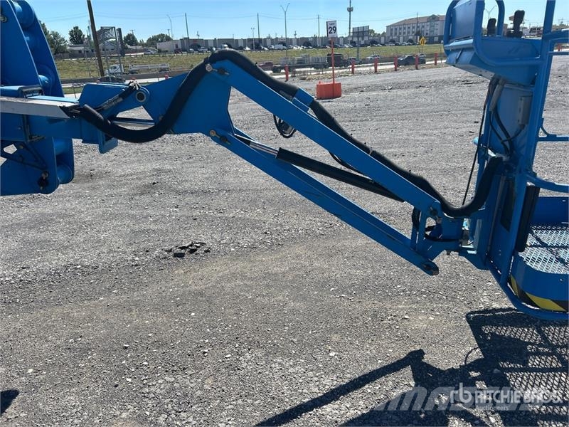 Genie Z-40/23N 2WD Electric Articulating Boom Lift Articulated boom lifts
