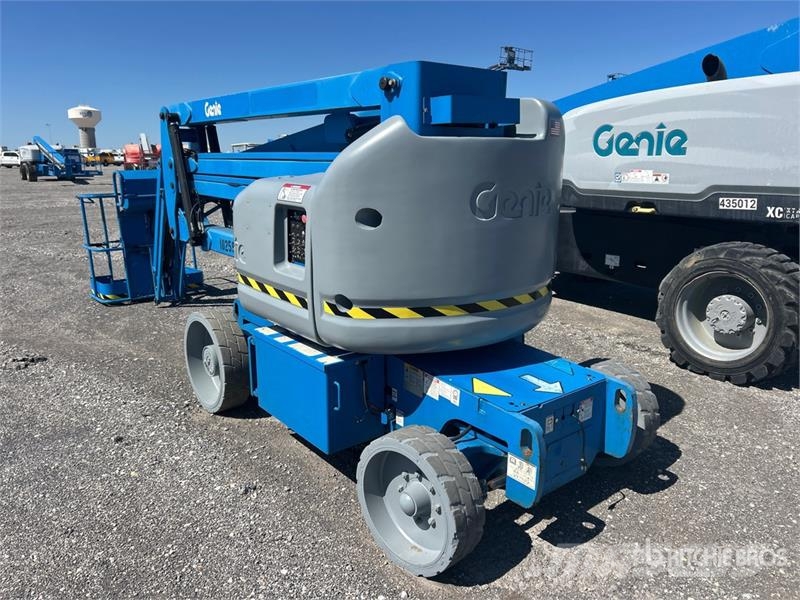 Genie Z-40/23N 2WD Electric Articulating Boom Lift Articulated boom lifts