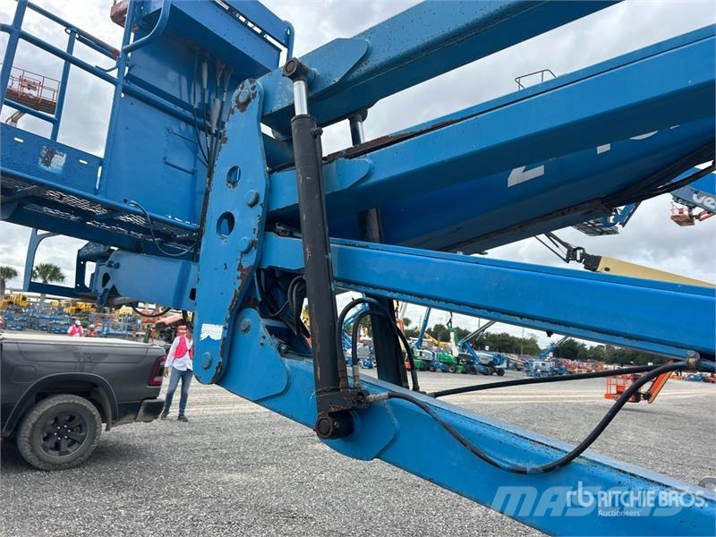 Genie Z-45/25 4WD Diesel Articulating Boom Lift 관절형 전동이동 리프트