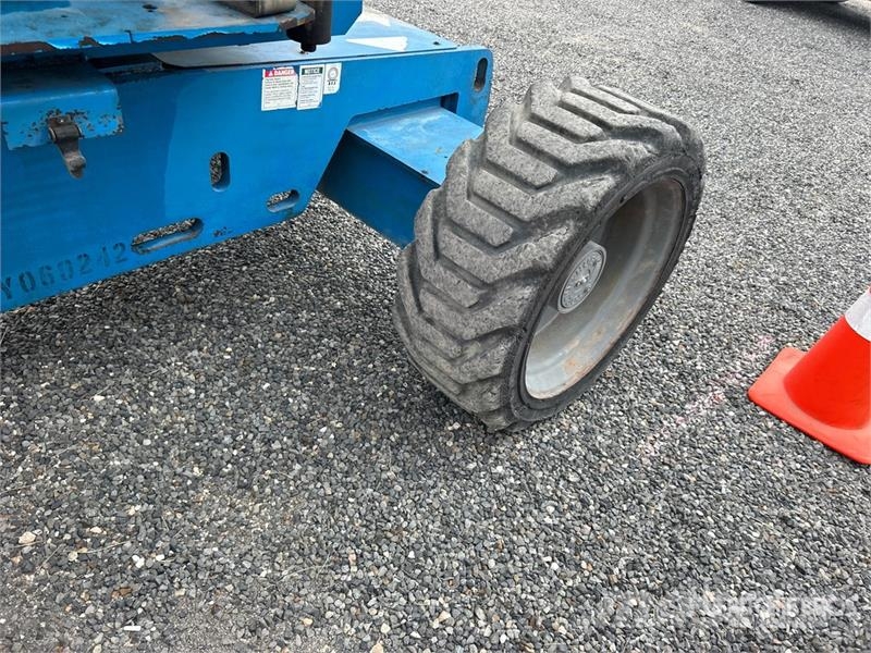 Genie Z-45/25 4WD Diesel Articulating Boom Lift 관절형 전동이동 리프트