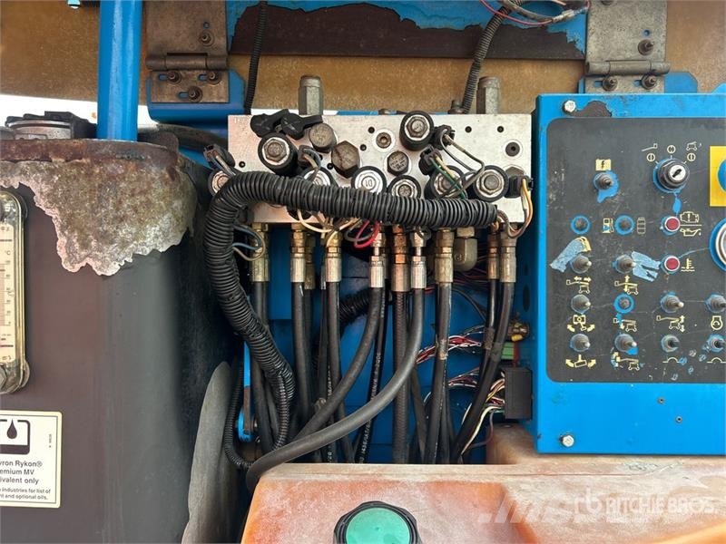 Genie Z-45/25 4WD Diesel Articulating Boom Lift 관절형 전동이동 리프트