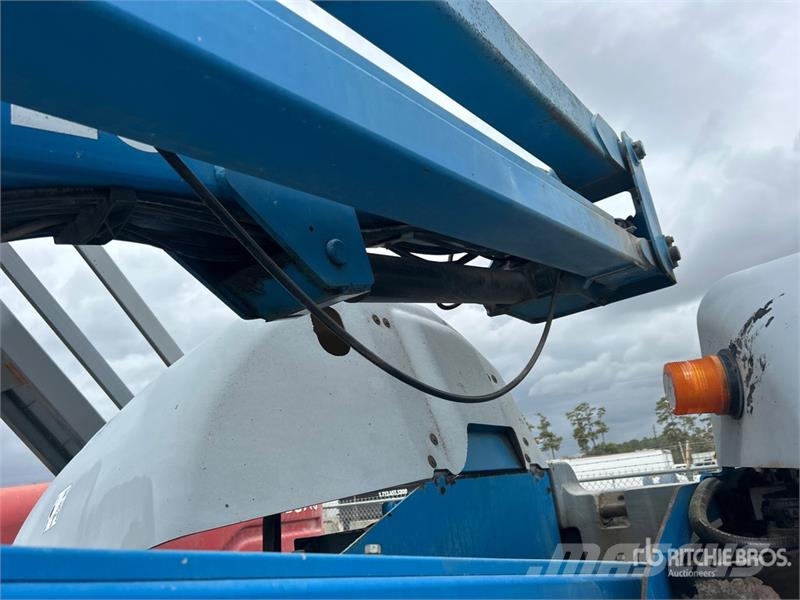Genie Z-45/25 4WD Diesel Articulating Boom Lift 관절형 전동이동 리프트