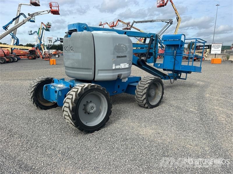 Genie Z-45/25 4WD Diesel Articulating Boom Lift 관절형 전동이동 리프트