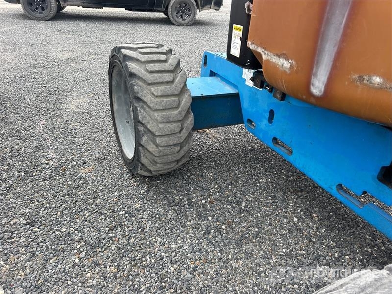 Genie Z-45/25 4WD Diesel Articulating Boom Lift 관절형 전동이동 리프트