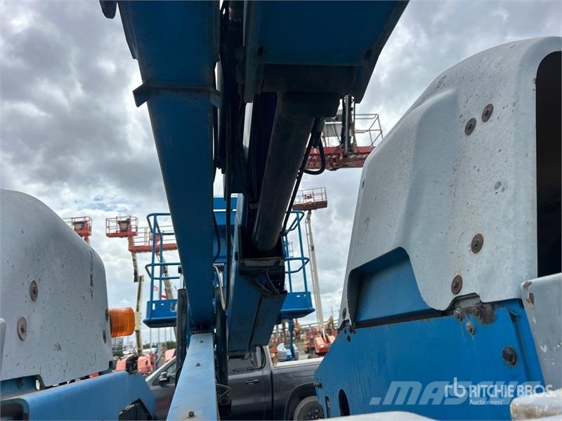 Genie Z-45/25 4WD Diesel Articulating Boom Lift 관절형 전동이동 리프트