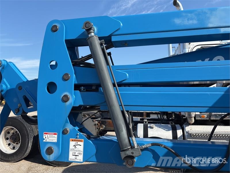 Genie Z-45 XC 4WD Diesel Articulating Boom Lift ブームリフト　屈伸型
