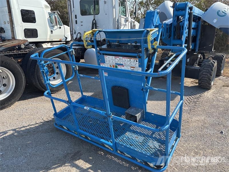 Genie Z-45 XC 4WD Diesel Articulating Boom Lift ブームリフト　屈伸型