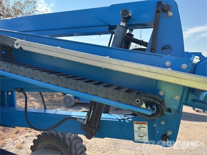 Genie Z-45 XC 4WD Diesel Articulating Boom Lift ブームリフト　屈伸型