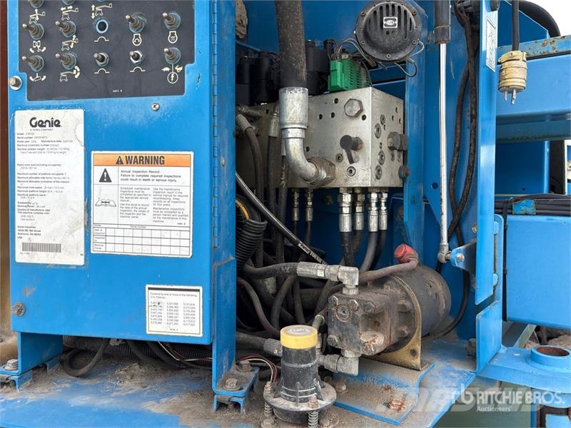 Genie Z-60/34 4WD Diesel Articulating Boom Lift Elevadores braços articulados