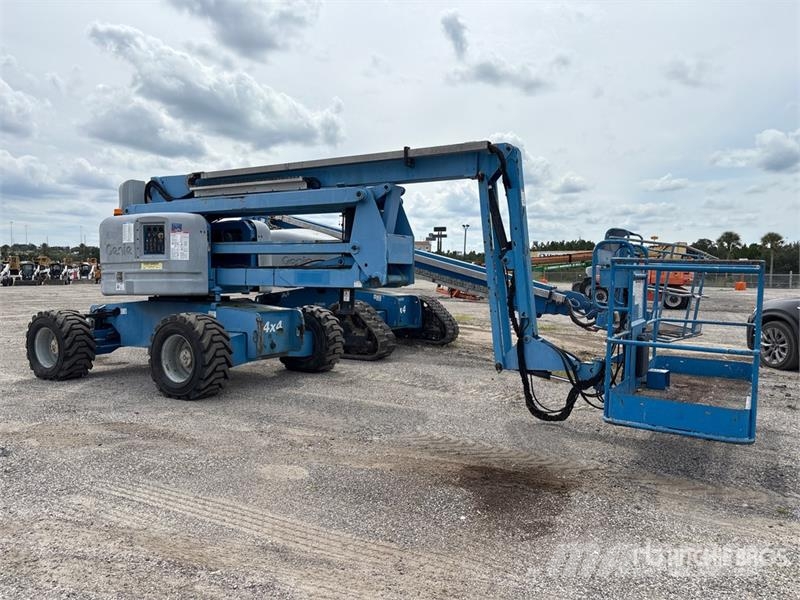 Genie Z-60/34 4WD Diesel Articulating Boom Lift Elevadores braços articulados