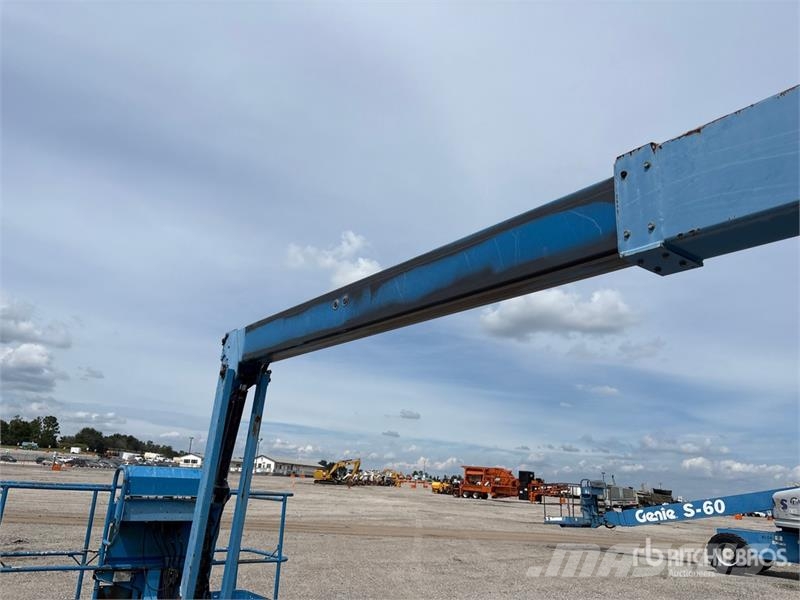 Genie Z-60/34 4WD Diesel Articulating Boom Lift Elevadores braços articulados