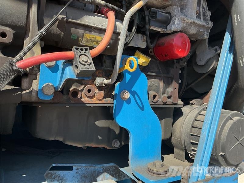 Genie Z-80/60 4WD Diesel Articulating Boom Lift Articulated boom lifts