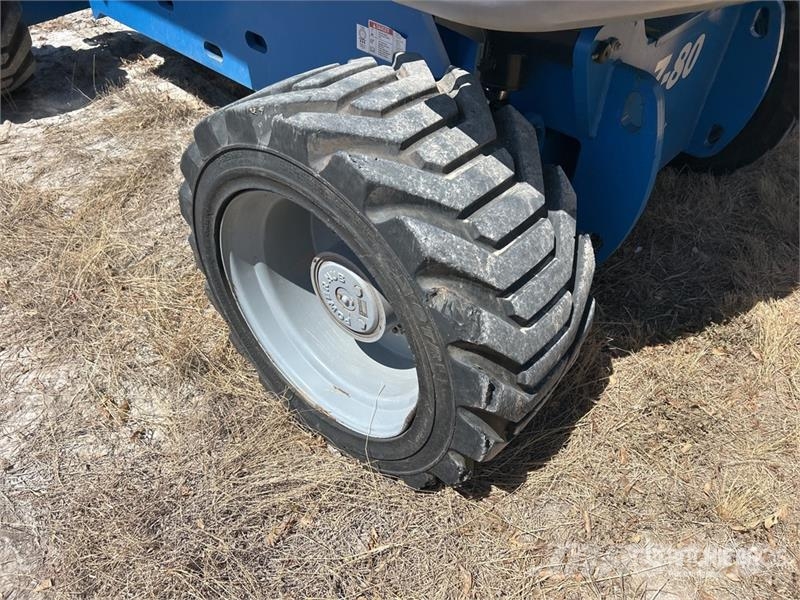 Genie Z-80/60 4WD Diesel Articulating Boom Lift Articulated boom lifts