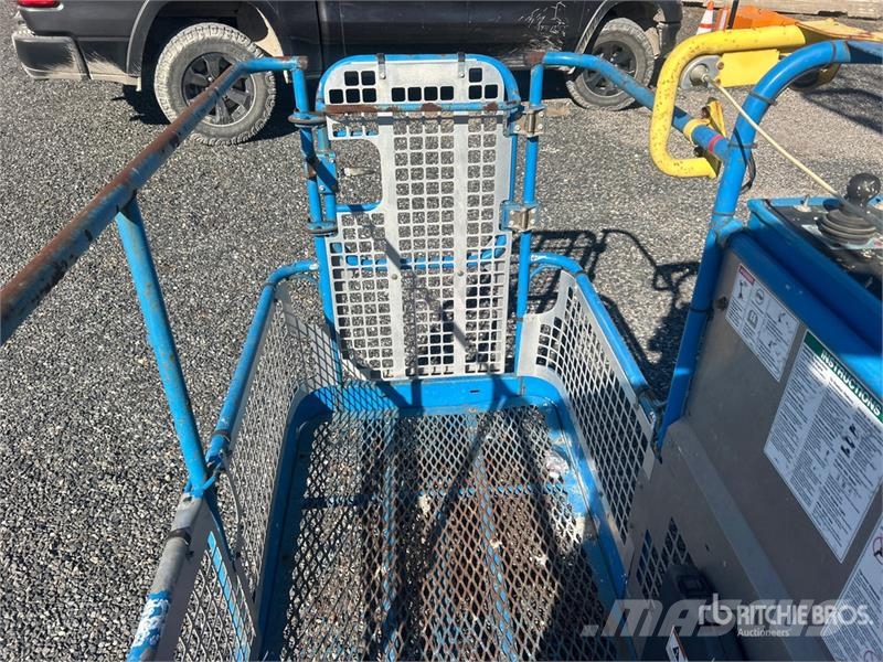 Genie Z-80/60 4WD Diesel Articulating Boom Lift Articulated boom lifts