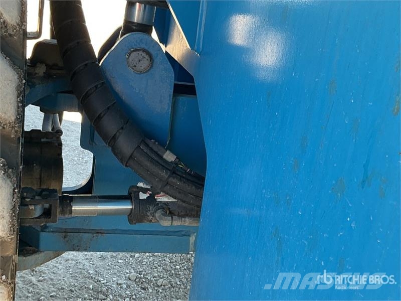 Genie Z-80/60 4WD Diesel Articulating Boom Lift Articulated boom lifts