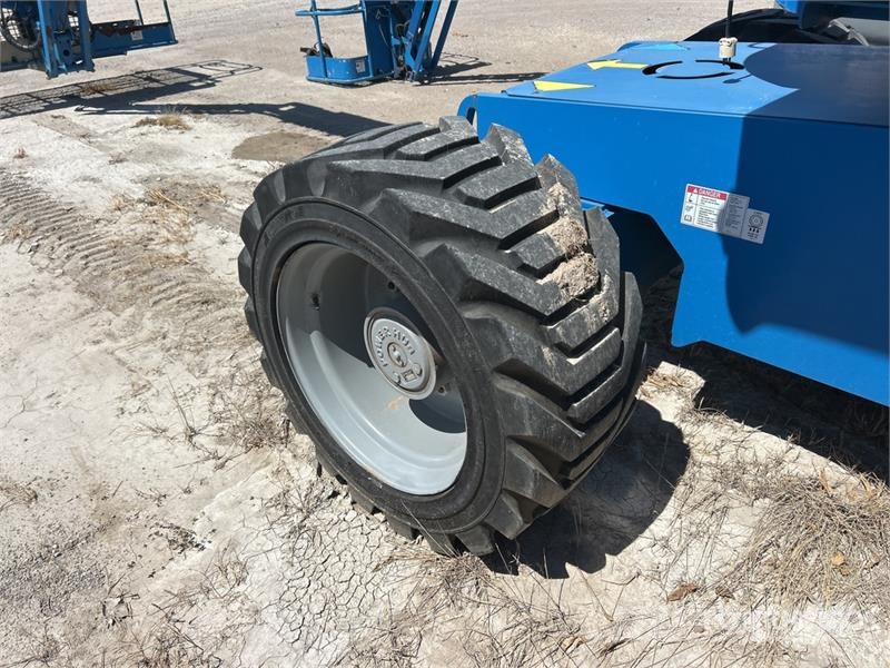 Genie Z-80/60 4WD Diesel Articulating Boom Lift Articulated boom lifts