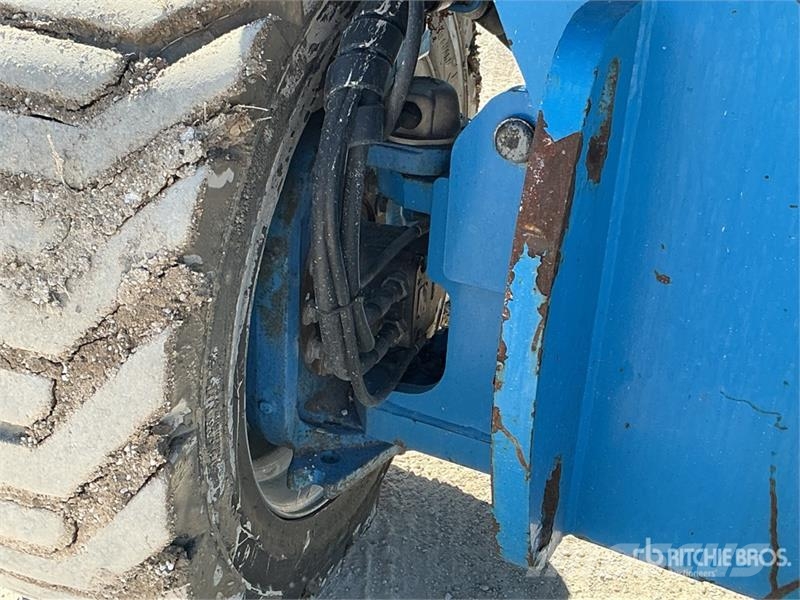Genie Z-80/60 4WD Diesel Articulating Boom Lift Articulated boom lifts