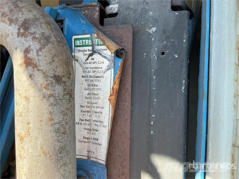 Genie Z-80/60 4WD Diesel Articulating Boom Lift Articulated boom lifts