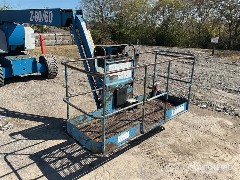 Genie Z-80/60 4WD Diesel Articulating Boom Lift Articulated boom lifts