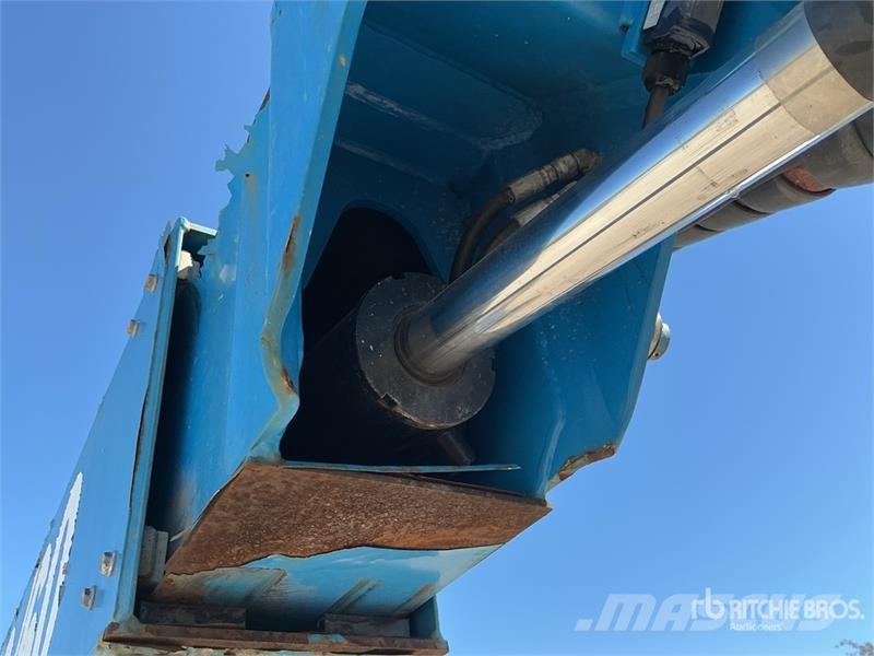 Genie Z-80/60 4WD Diesel Articulating Boom Lift Articulated boom lifts